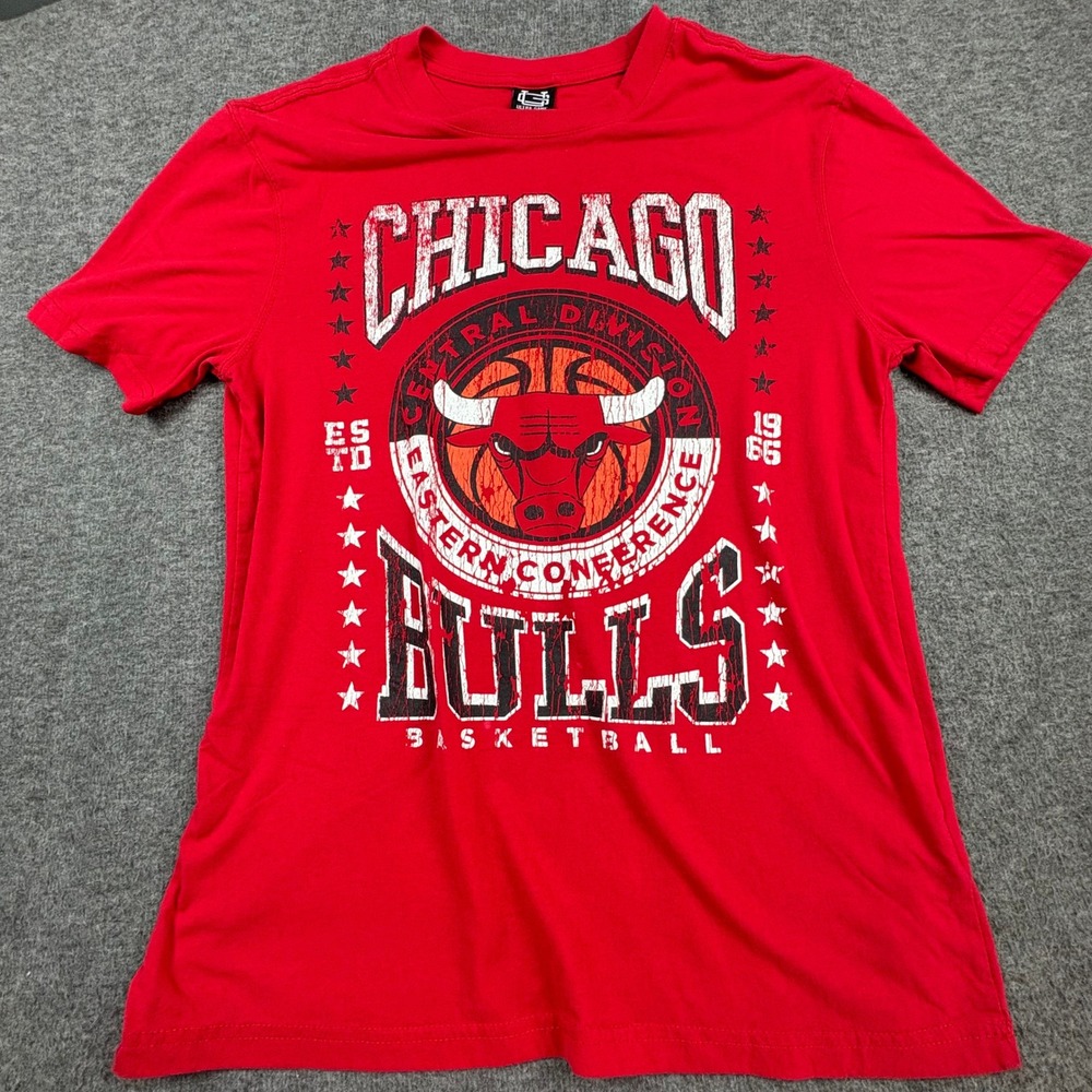 Chicago Bulls T-Shirt Mens Small Ultra Game‎ NBA Basketball Red Graphic Tee